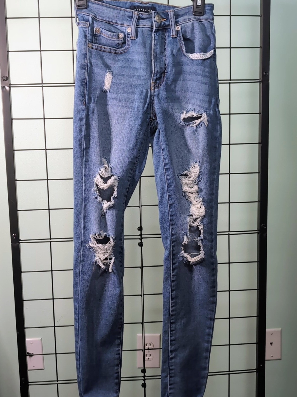 Aeropostale High Rise Distressed Jegging Jeans Size 4